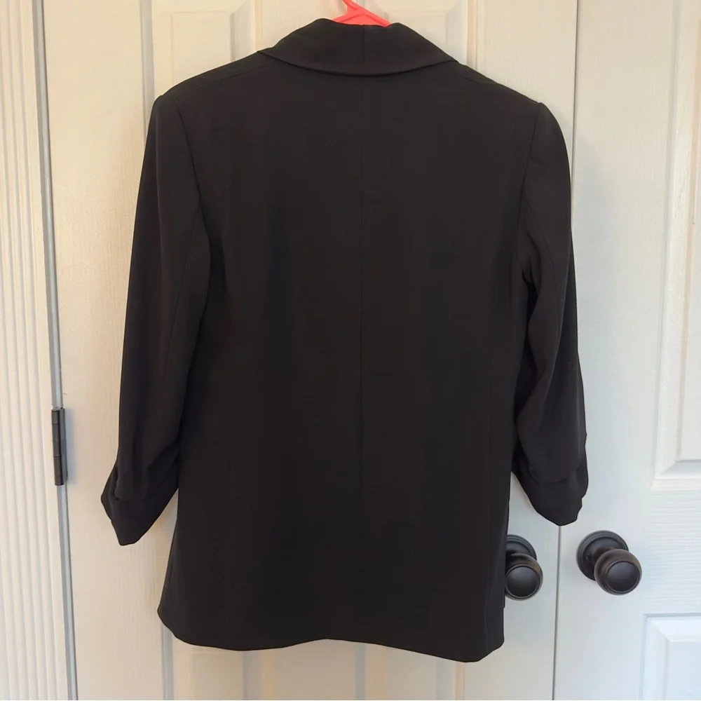 Aritzia Babaton Black Blazer - Picture 2 of 4